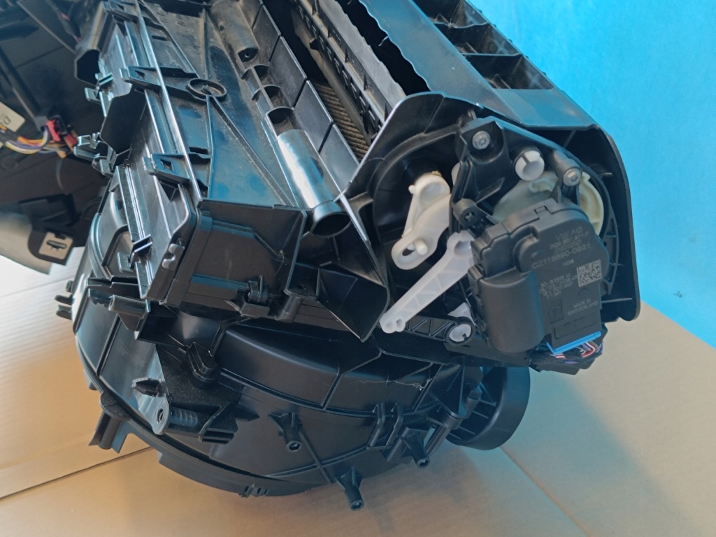 фото №8, Skoda octavia iv combi 1,5 tsi 110kw 2021r kombajn обігрівач 5q1820007d