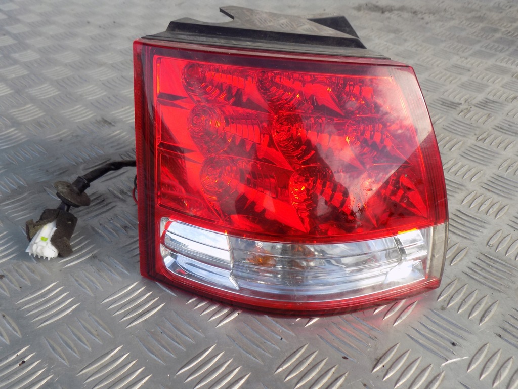 фото №1, Citroen c crosser лампа левая правая задняя w крыло