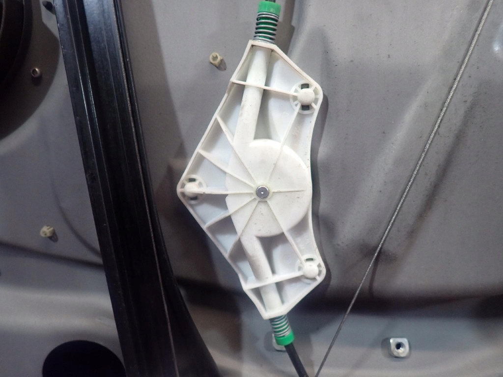 Купити Mercedes b-klasa w245 05-08 підйомник скло перед правий a1697203079 6 pin