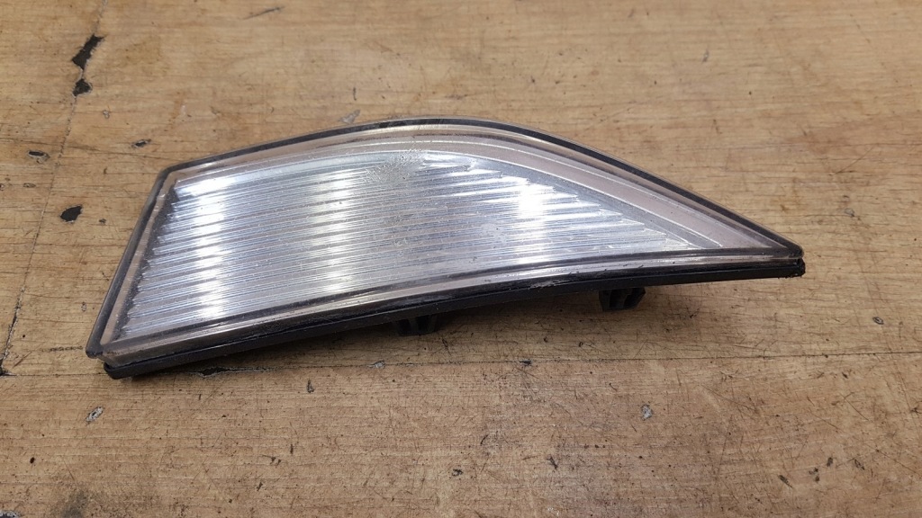 Купить Отражатель бампера левый vw passat b7 америка