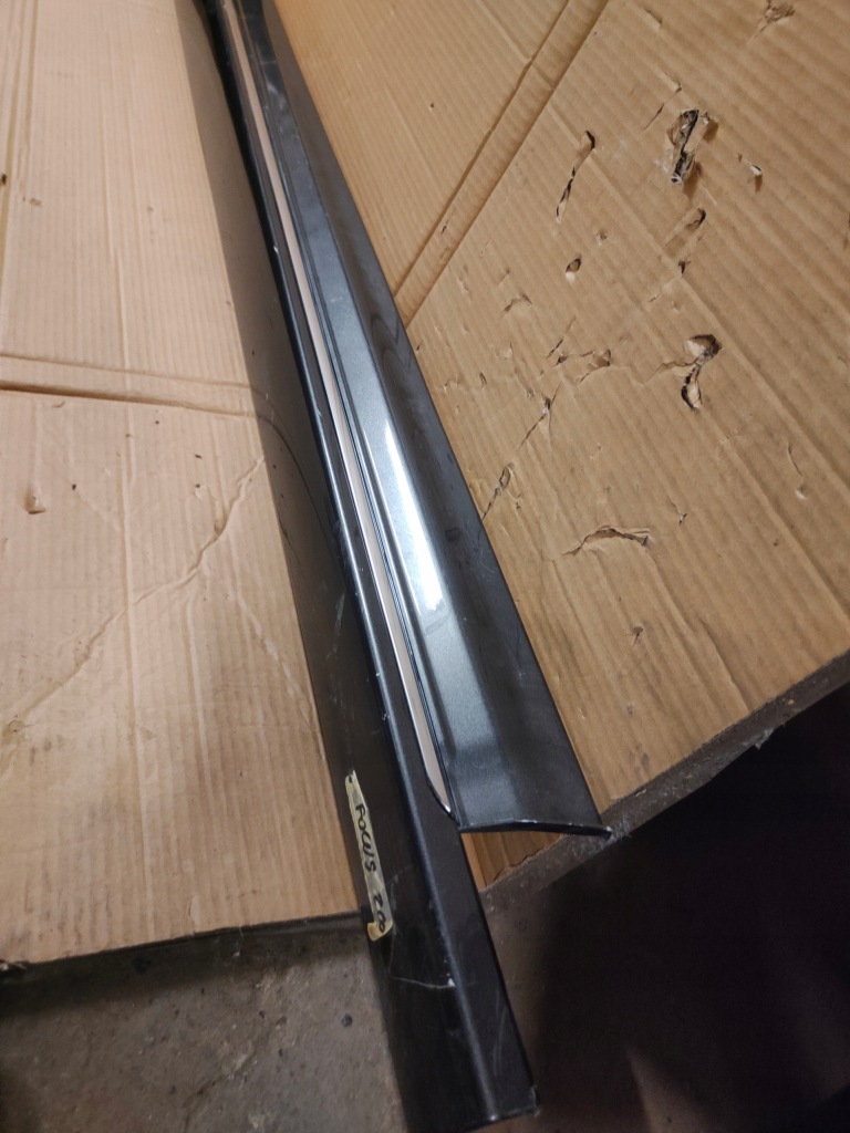 Порог молдинг порог хром ford focus mk4 vignale правая оригинал . Доставка