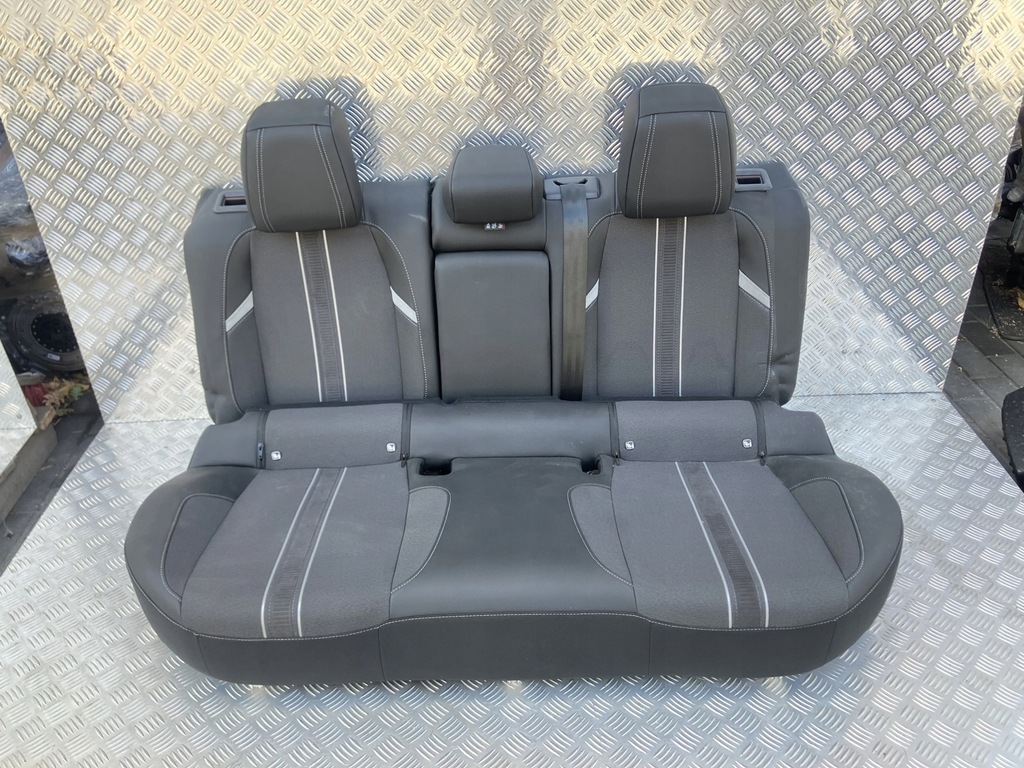 фото №1, Заднее сиденье задняя задняя болты защёлки opel astra l 22- hb