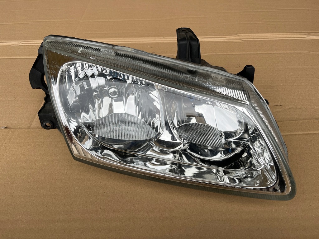 фото №1, Права лампа передня nissan almera n16 2000-2003