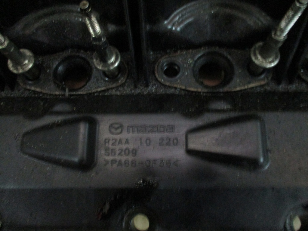 фото №3, Крышка клапанов двигателя r2aa10220 mazda 3 6 2.2 cd