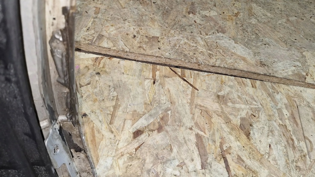 Купити Бампер перед mercedes c klasa w203 00-