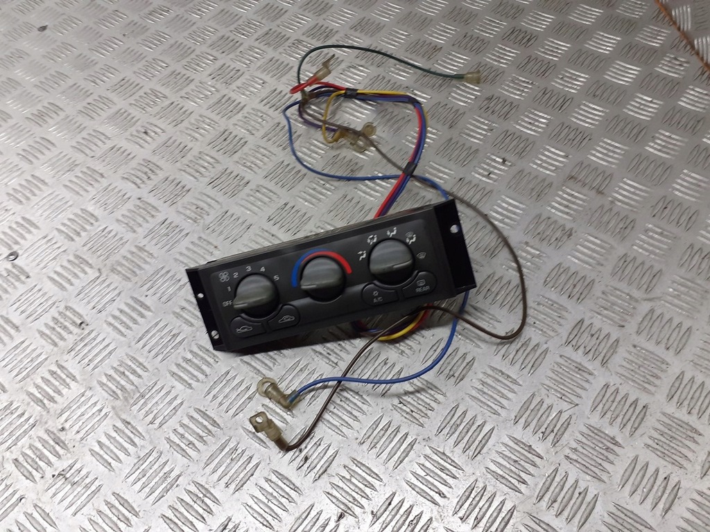 фото №1, Панель обдув pontiac trans sport 16201032