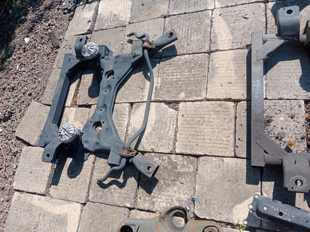 фото №1, Підрамник підрамник mercedes vito w639