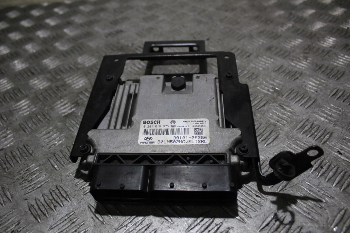 фото №1, Бортовой компьютер двигателя hyundai ix35 2.0crdi