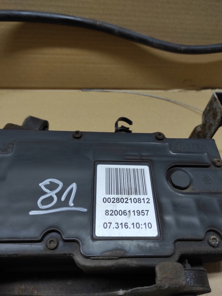 Тормоз ручной электрический renault espace iv 8200611957 с Разборки