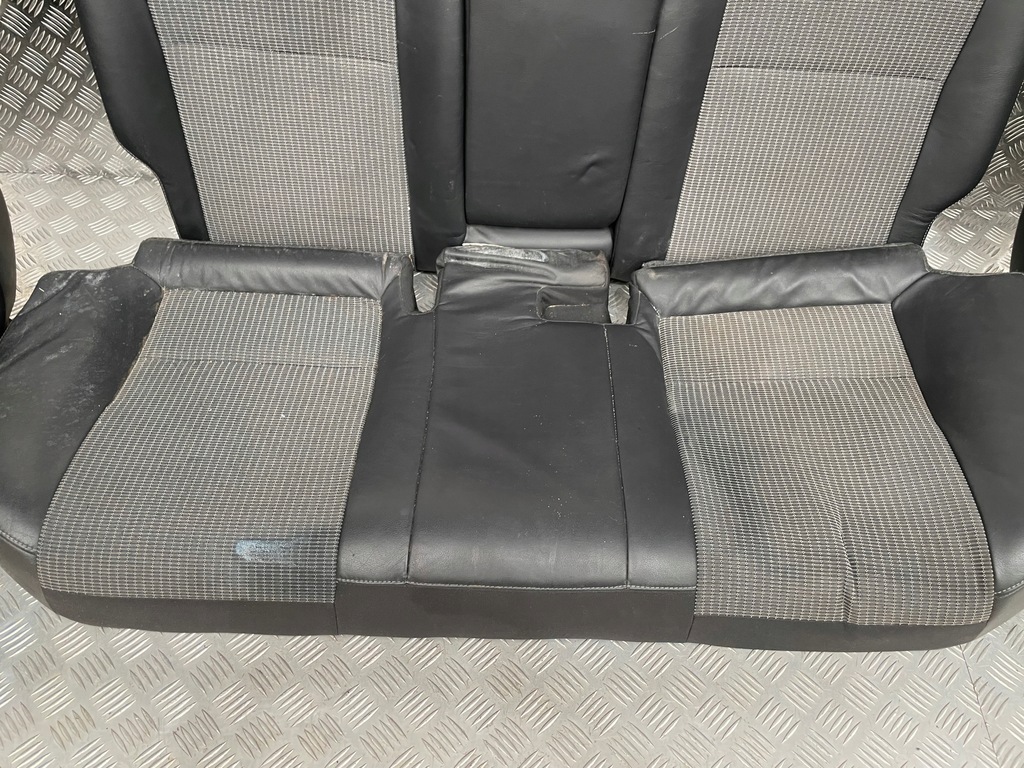 фото №9, Сиденья заднее сиденье обшивки кожа toyota auris ii hb europa