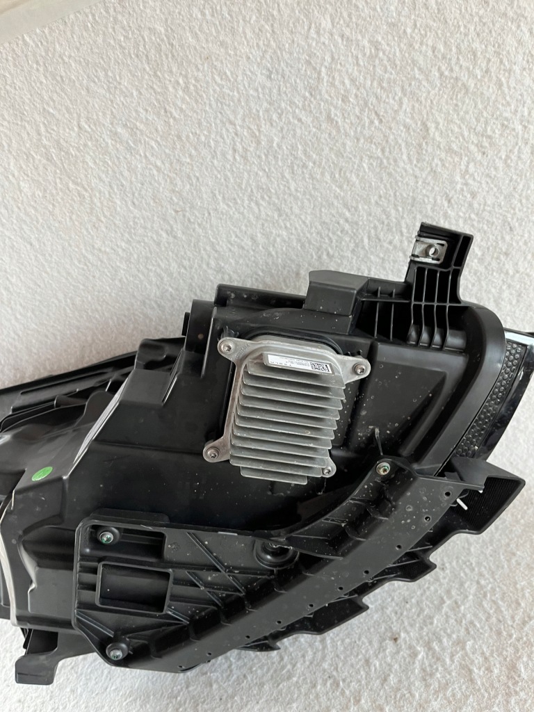 Купить Фара левая перед европа  tesla 3 y рестайлинг  full led 1514952-00-d