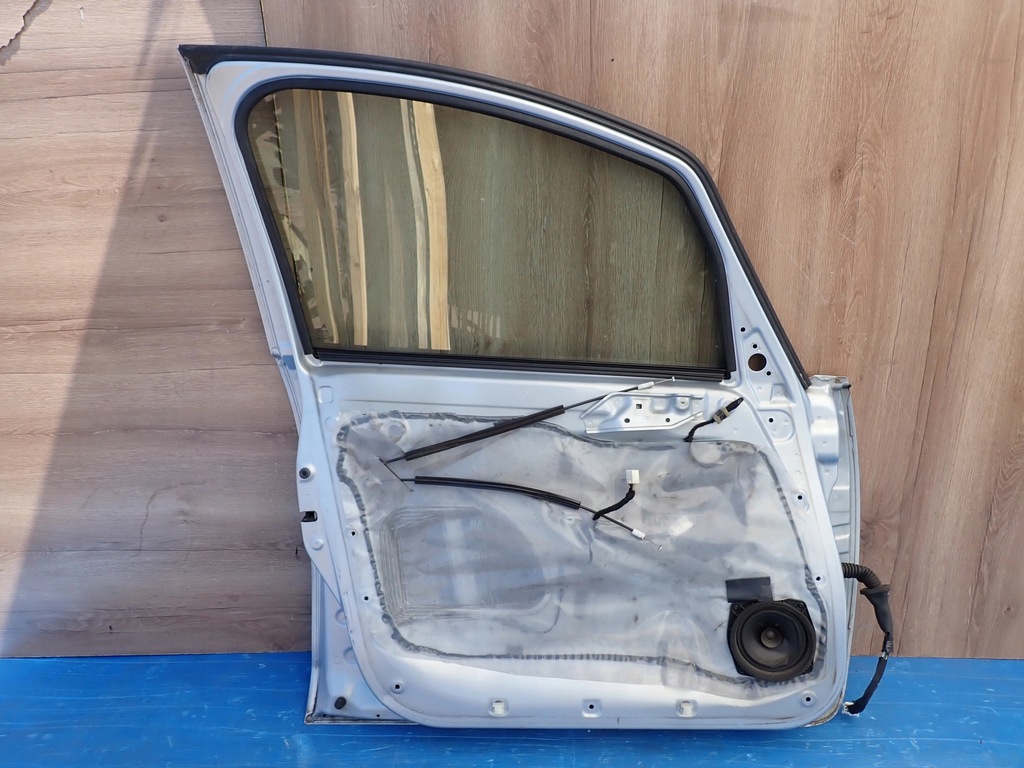 фото №10, Mitsubishi colt 5d 04-09 дверь передние левая t42