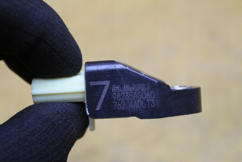 фото №4, Датчик удара правый bok 98237ag060 legacy iv