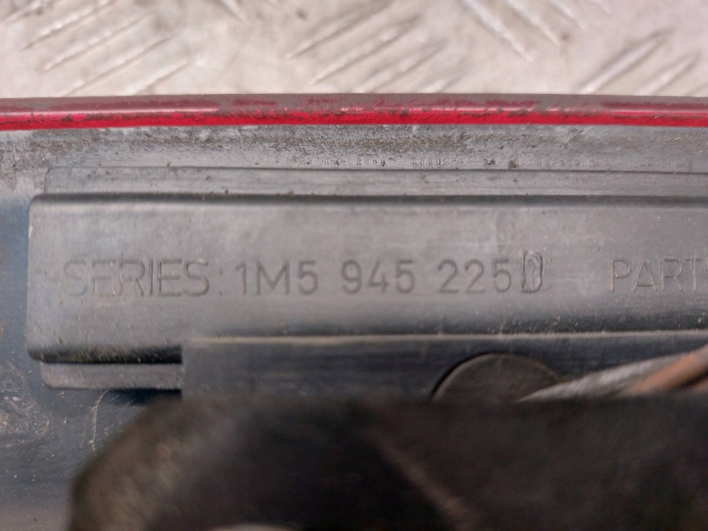 фото №14, Накладка крышки лампы seat toledo ii 1m5945225d 1m5945096b 1m5945095b