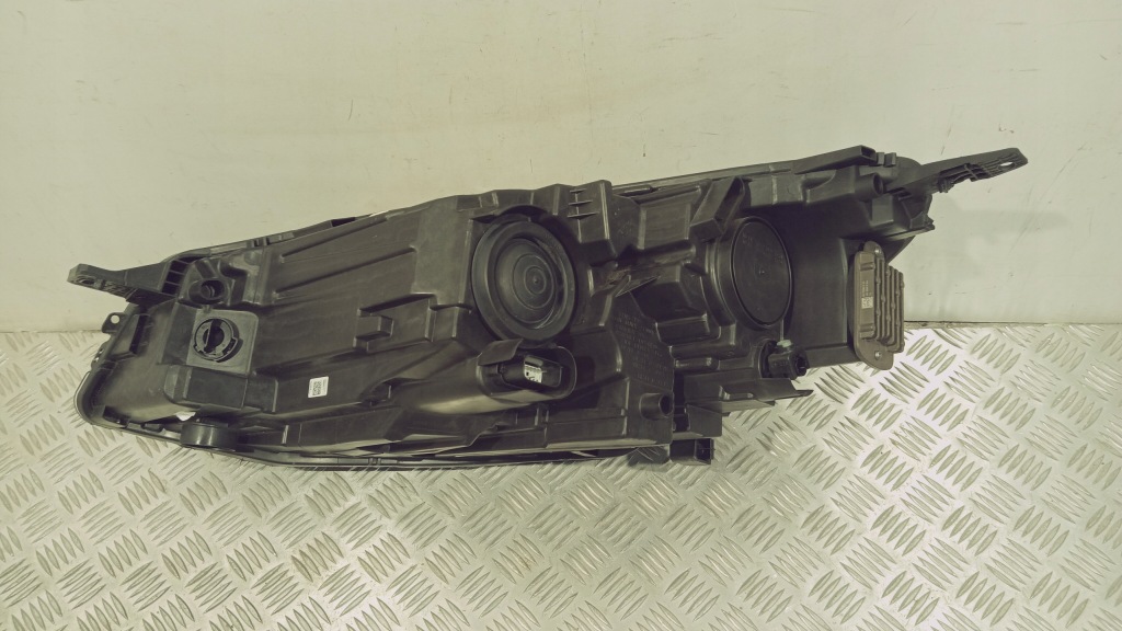 Фара ford kuga mk3 lv4b 19-23 lv4b-13e014-ca led оригинал европа правый Цена