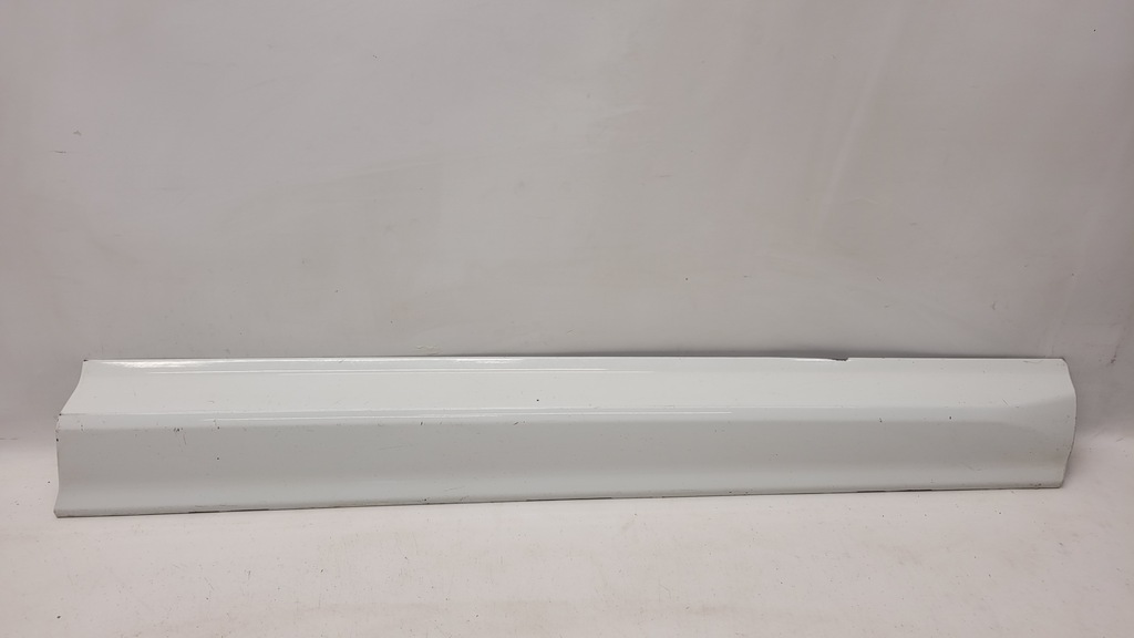 фото №1, Volvo xc60 ii молдинг дверь правая перед oryg.