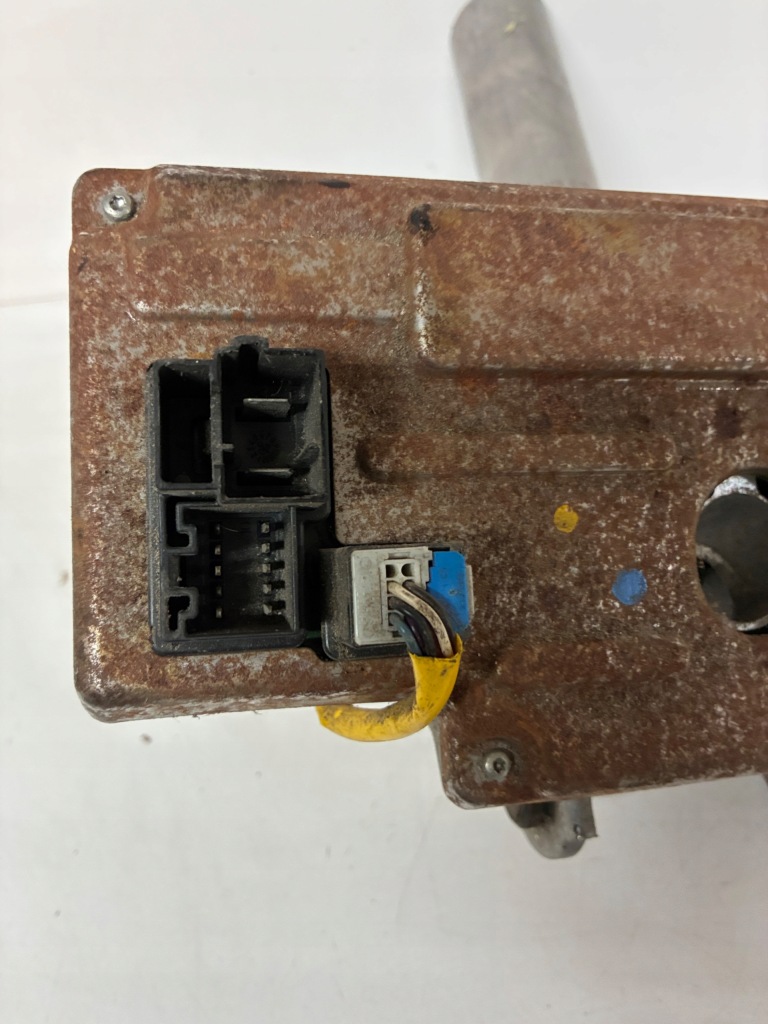 Opel corsa c 1121305 підсилювач електричний колонка Недорого