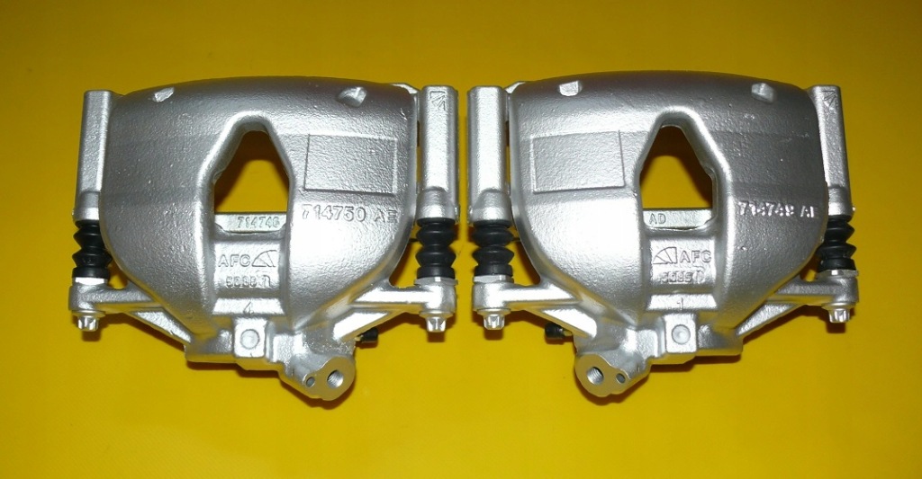 Купити Супорти гальмівні скоба лівий правий перед citroen ds4 2 2 330/30mm 21r.-