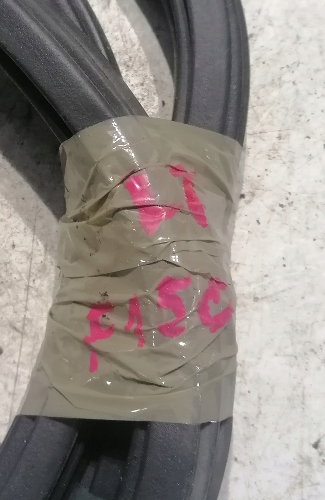 фото №2, Ford f150 04-08r прокладка дверь левый задняя