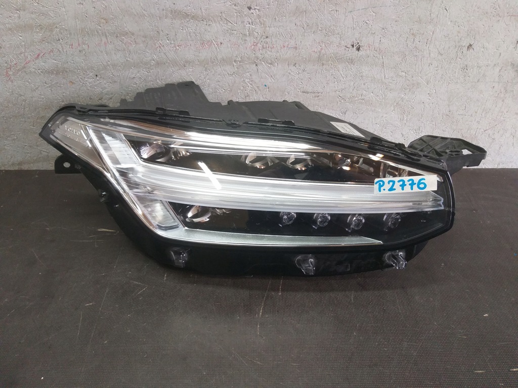 фото №1, Лампа перед права volvo xc90 ii 2 full led 32342483