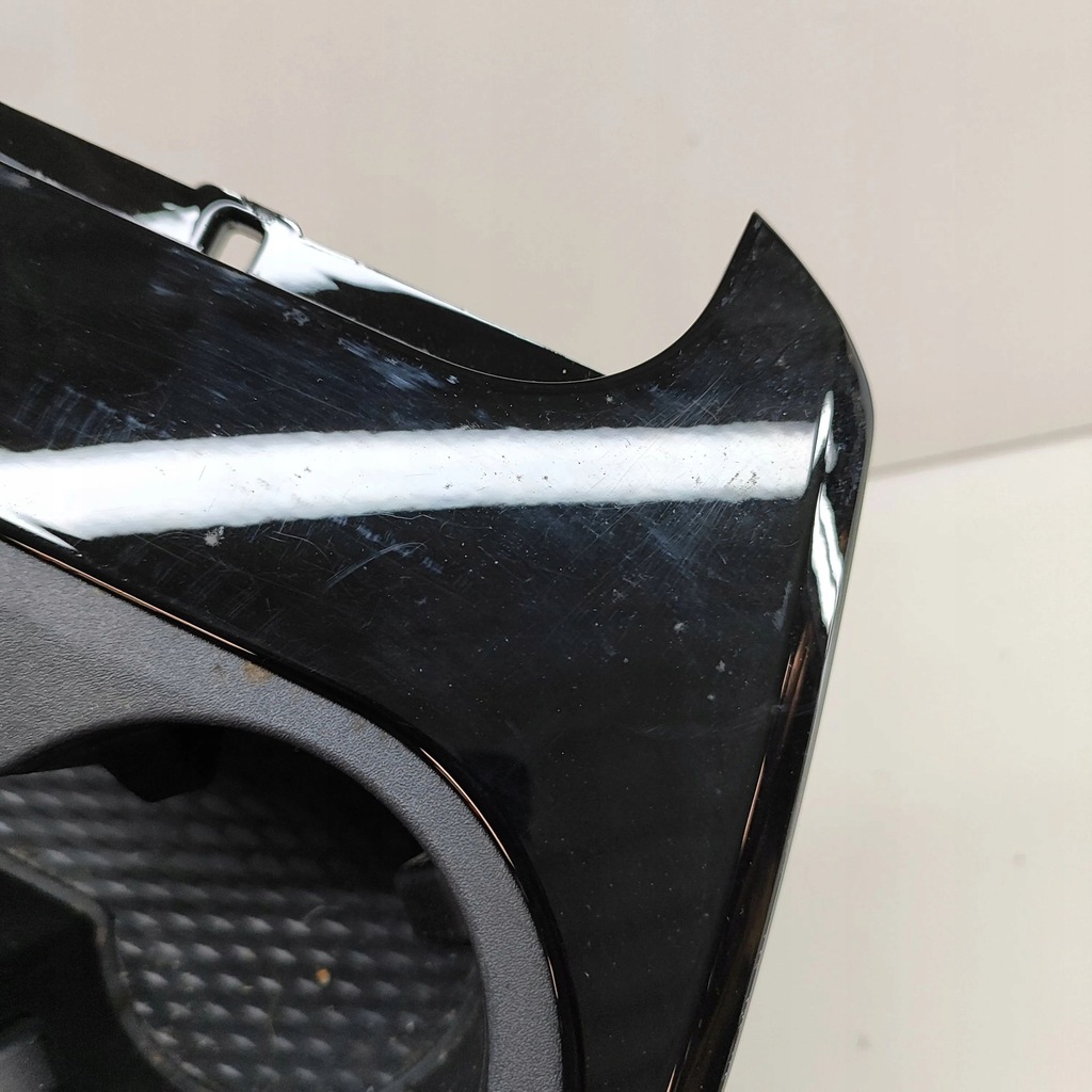 фото №11, Ford mustang mach-e 2022 кронштейн na кружка панели приборной панели