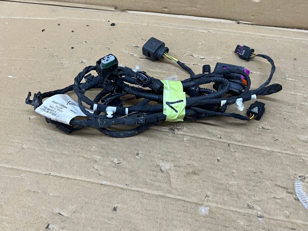 фото №1, Porsche macan электропроводка бампера перед