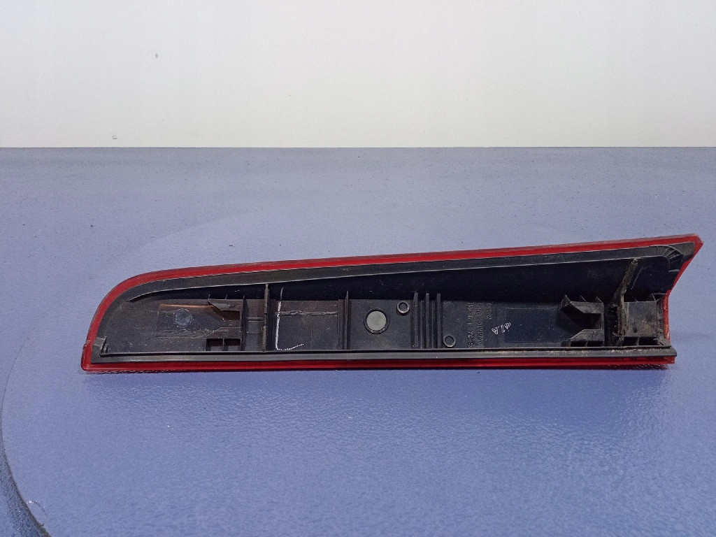 фото №9, Nissan note i e11 05- лампа задня ліва зовнішня 220-16752