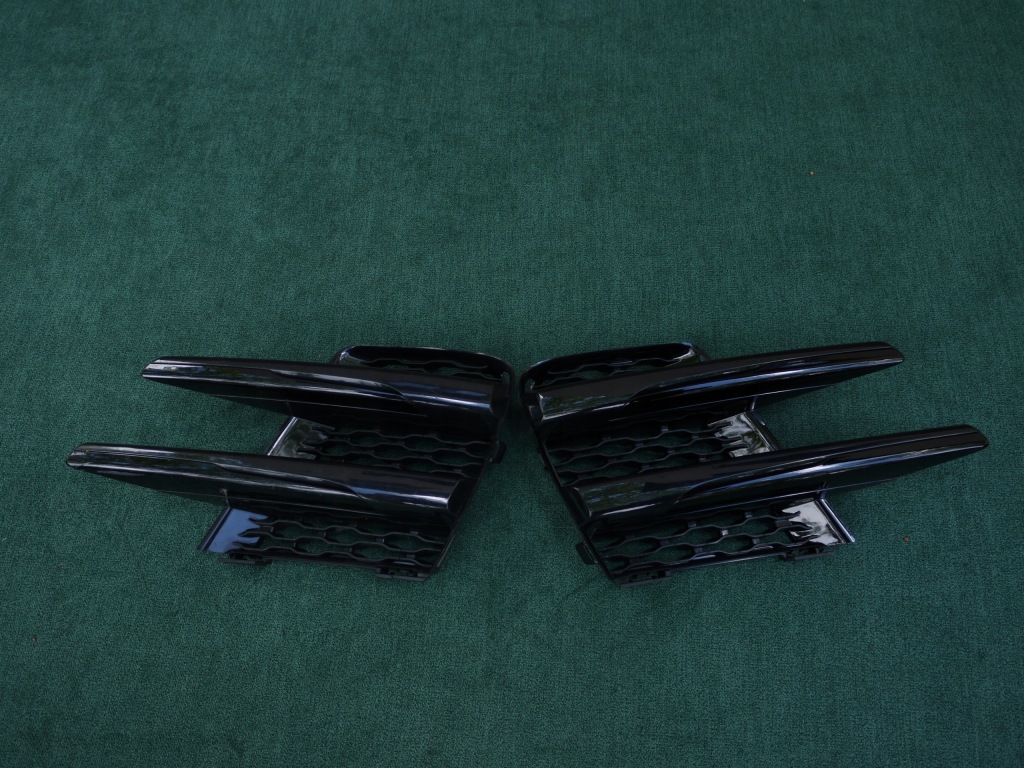 Купити Решітка black бампера кліпси range rover velar l560