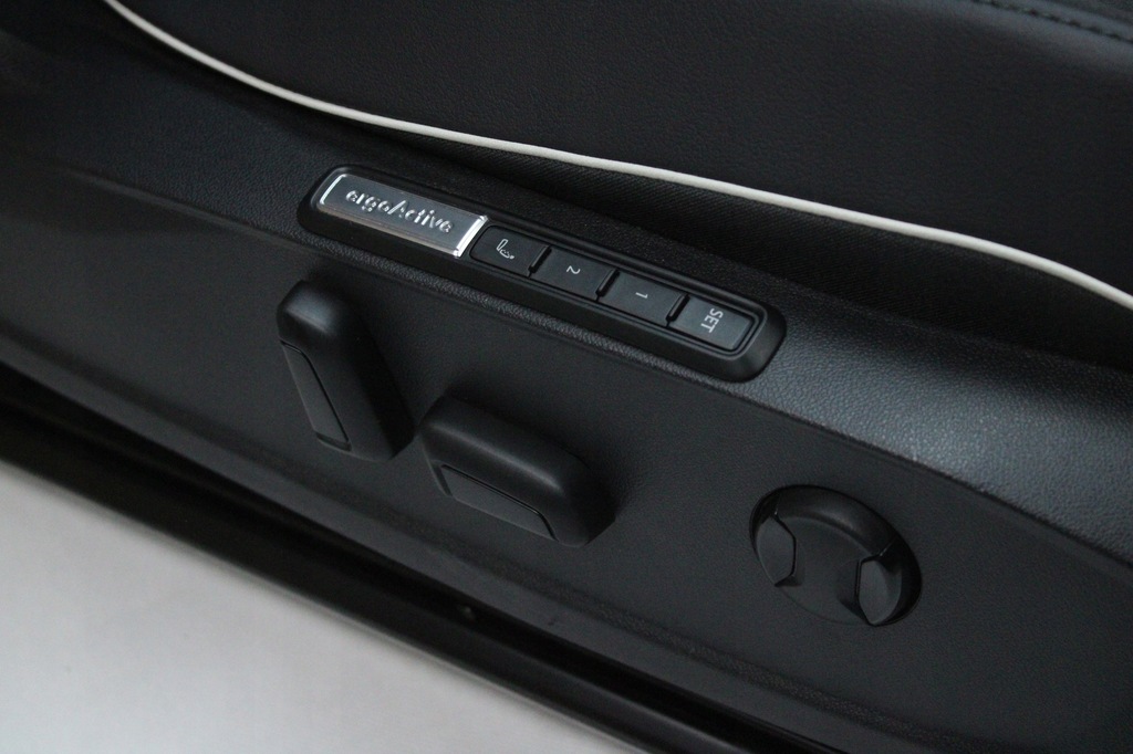 фото №11, Салон сиденья ковши обшивки дверь туннель volkswagen id.4 europa