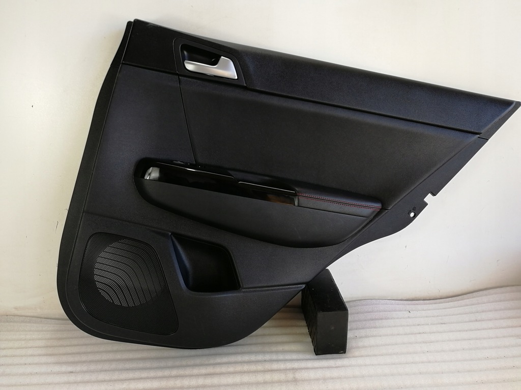 фото №1, Kia sportage iv обшивка двері задня правий 83380-f1000