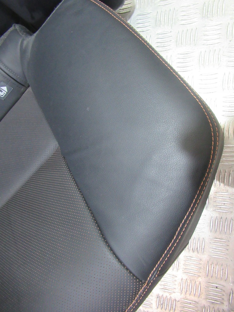 фото №12, Toyota avensis t27 lift sedan заднє сидіння задня задня 15-