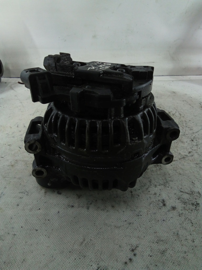 D568 генератор bmw e90 2.0i Оригинал