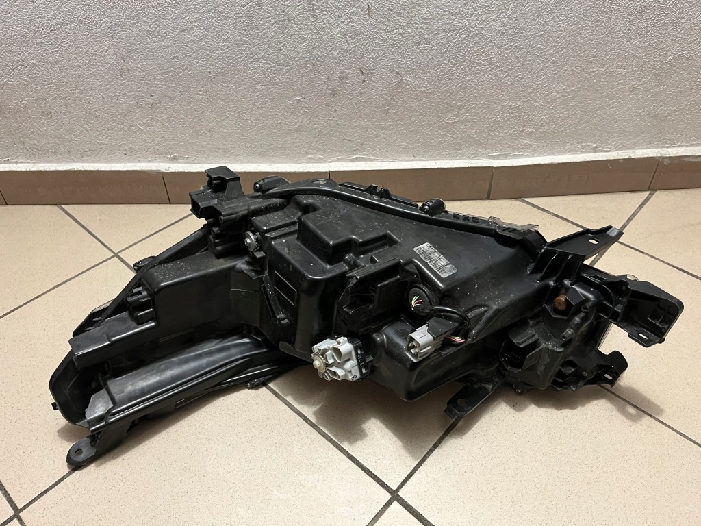 фото №14, Toyota hilux viii 8 led 20- лампа передняя перед правая 1ej-923364