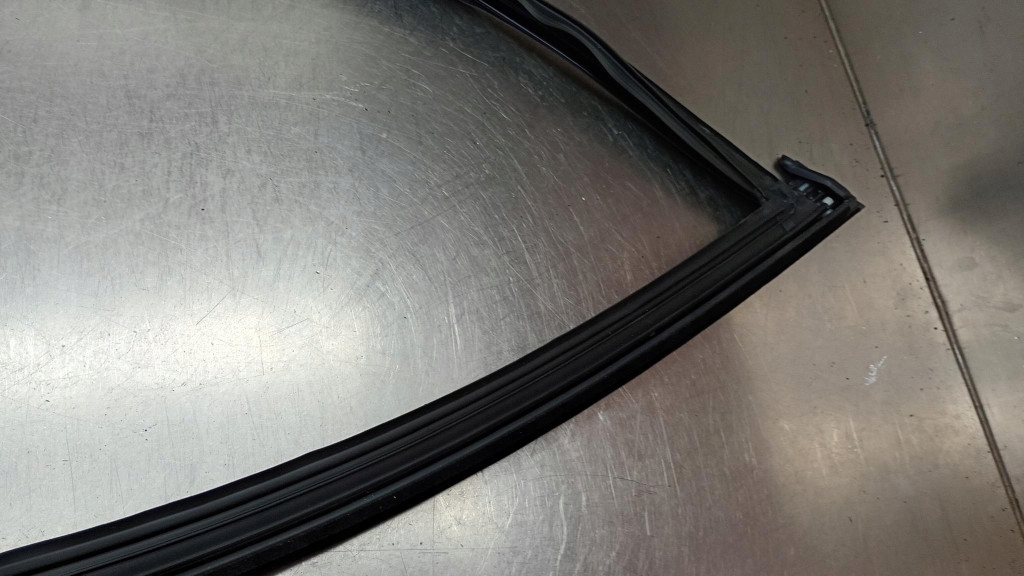 фото №10, Молдинг дверь перед левая оригинальный номер 31108872 volvo v60 ii s60 iii 18-25r nowa