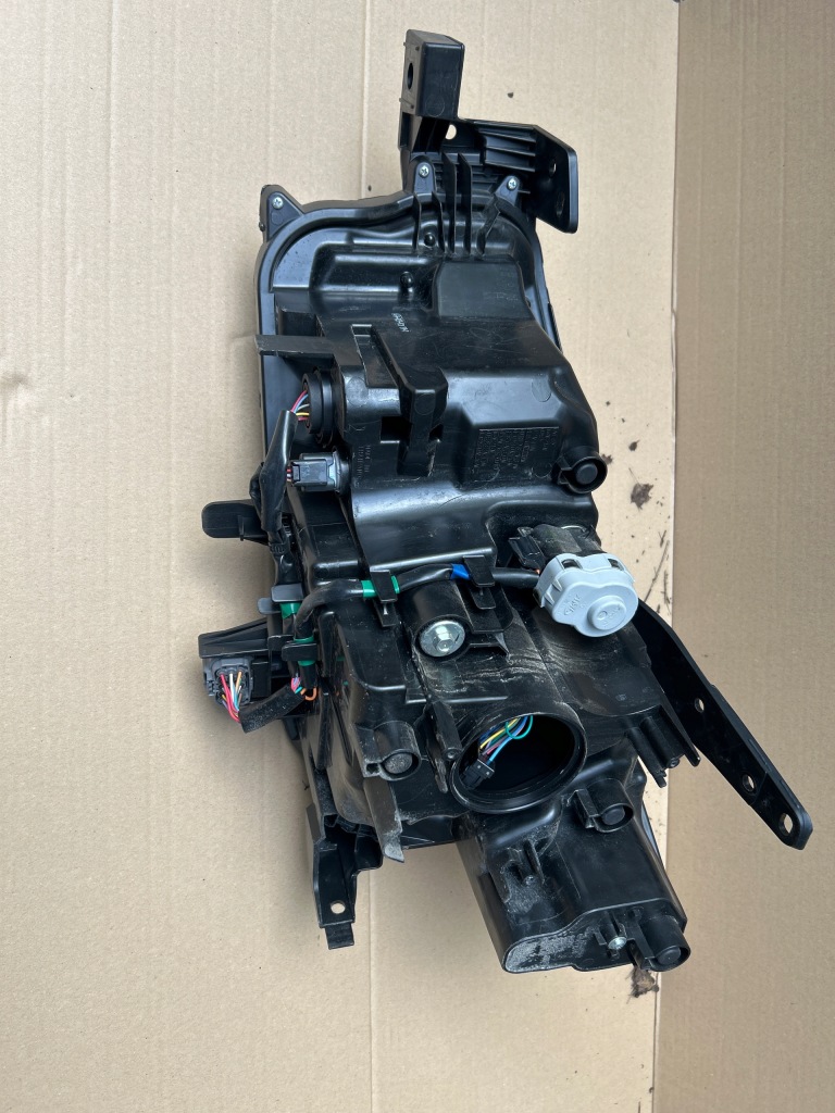 Фара перед передня правий mazda cx30 full led 2019+ 14pin dfr7-51030 Зі Шроту