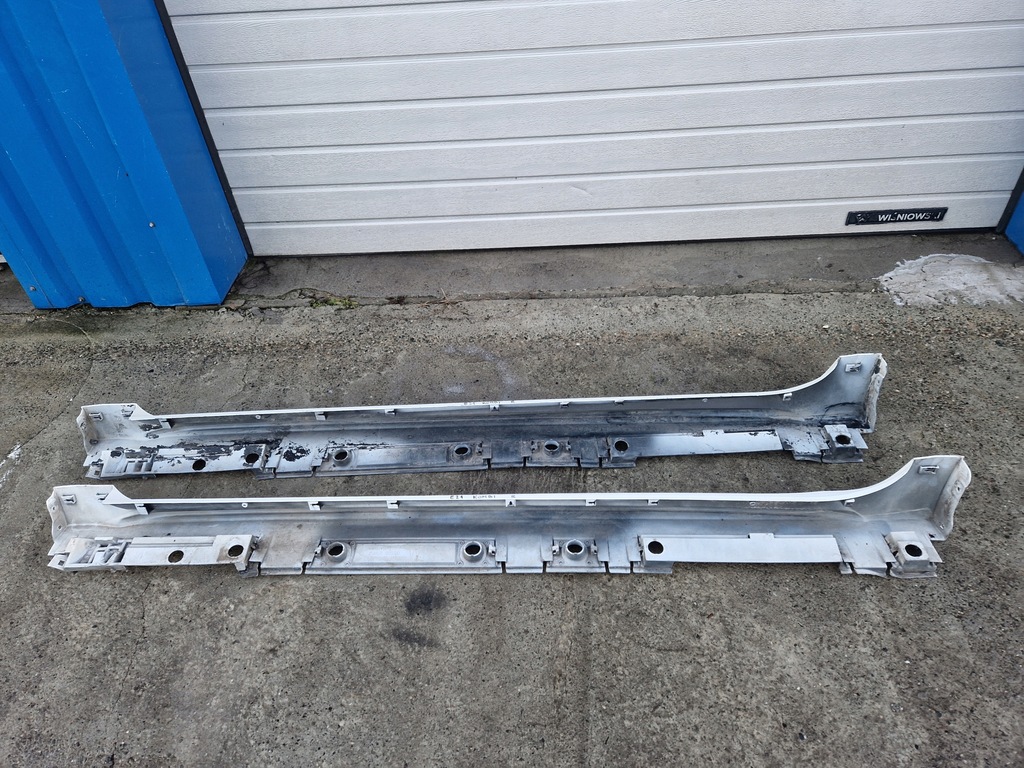 фото №5, Corolla e21 kombi - молдинг накладка порог правая