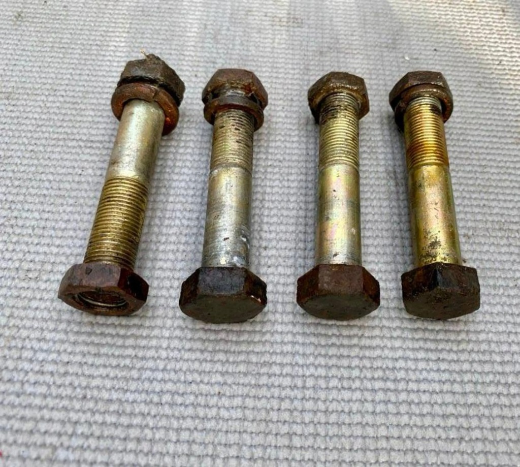 Купити Mercedes-benz 200 300 w123 1976 болти важеля задній комплект .