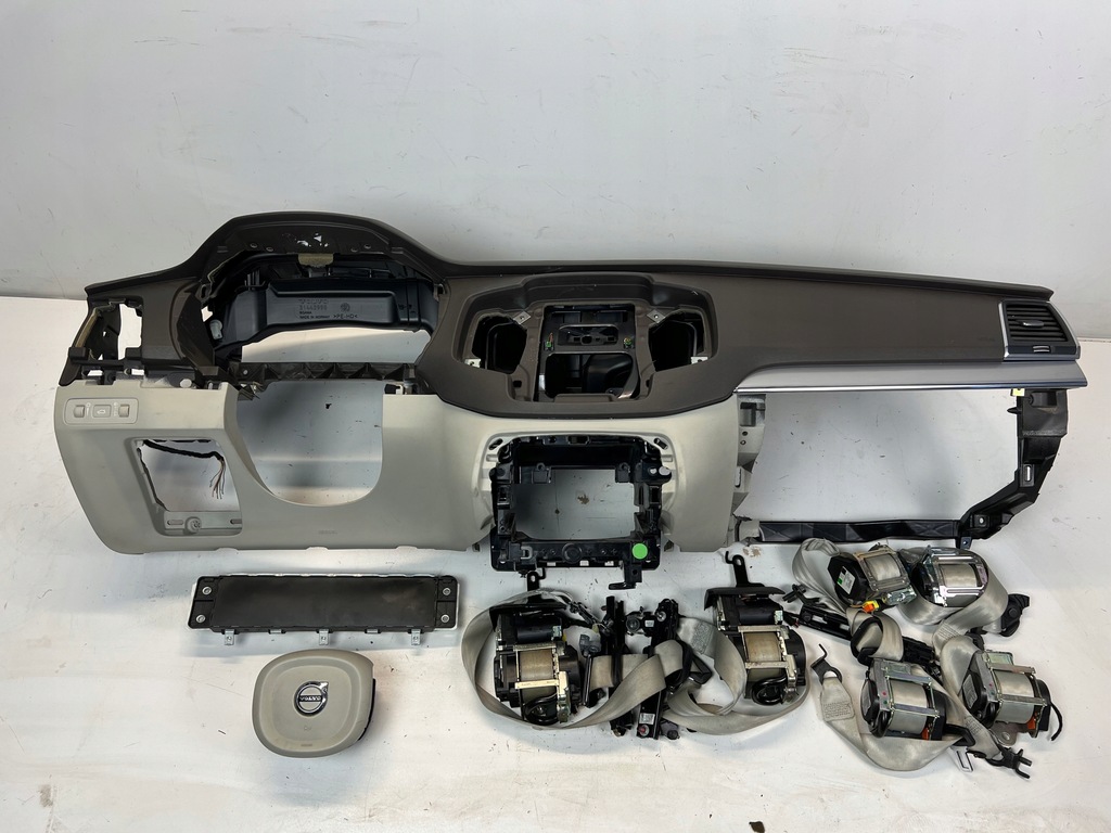 фото №1, Volvo xc90 ii панель приладів подушки безпеки ремені комплект
