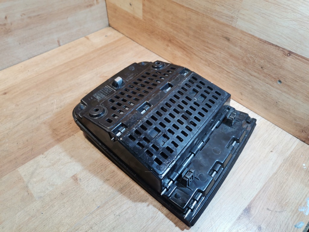 фото №12, Бардачок средний кронштейн citroen jumper/ boxer/ ducato iii 1308190070