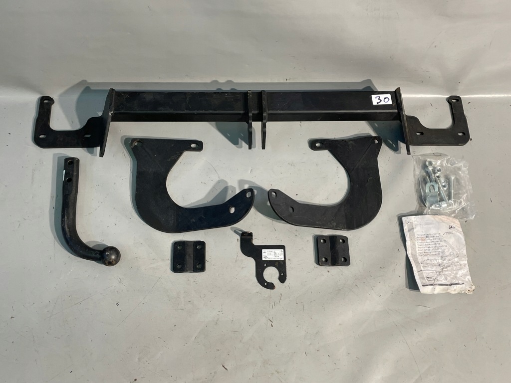 фото №1, Peugeot expert, citroen jumpy iii 3 заглушка фаркоп буксировочный бампера