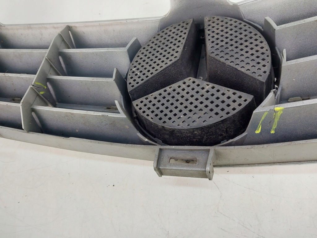 Купити Решітка  решітка радіатора a2198800083 mercedes cls w219