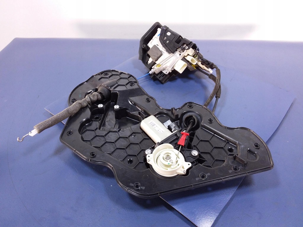 фото №2, Audi s8 d4 4h замок двері задня правий доводчик 12 pin