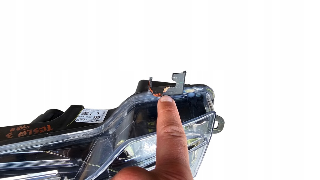 фото №11, Лампа противотуманная фара p+l tesla 3 1077395-00-d 1077396-00