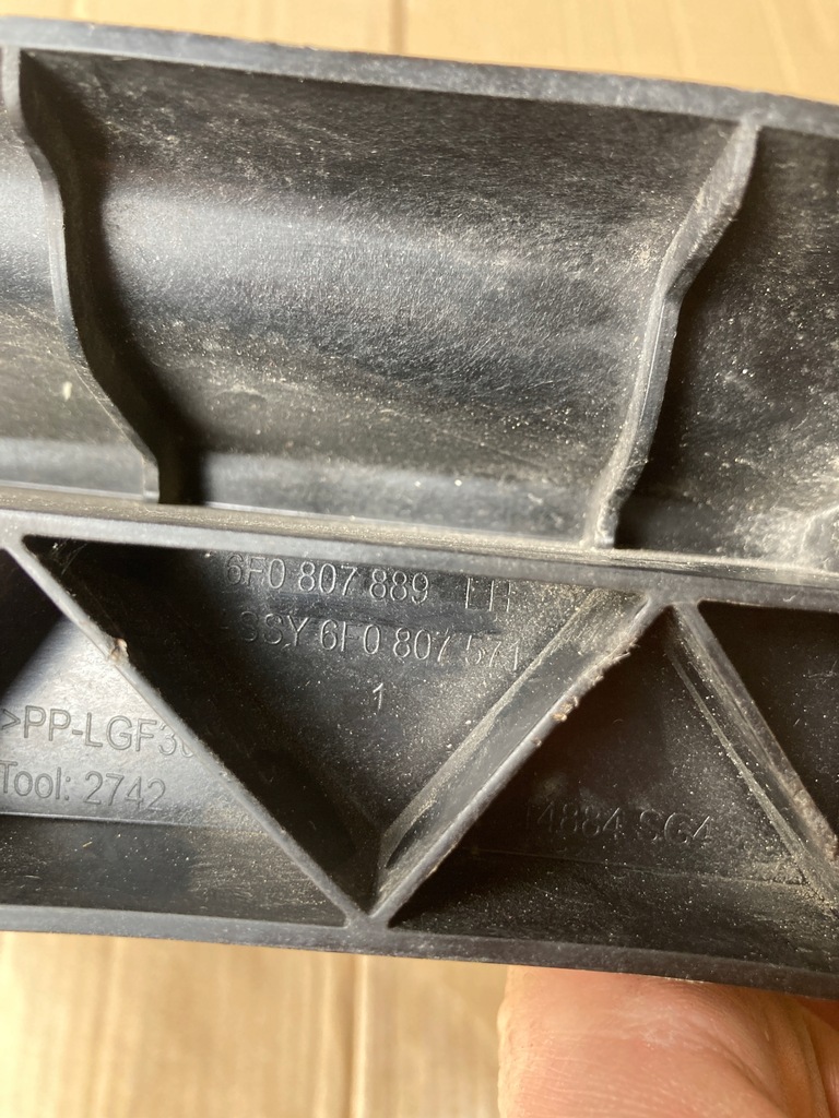 фото №8, Seat ibiza v напрямна кронштейн лампи лівий перед orygi.