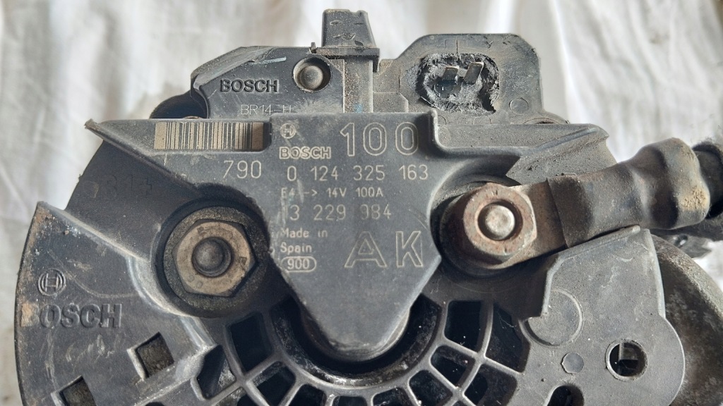 Генератор opel astra h zafira b 1.6 1.8 16v 0124325163 13229984 Зі Шроту