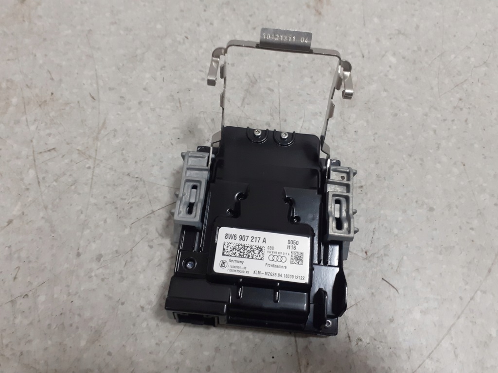 фото №3, Audi s5 a5 rs5 f5 8w sportback 2017-камера асистент поперечина руху 8w6907217a