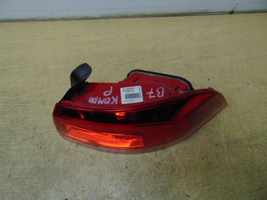 фото №10, Лампа правая задняя vw passat b7 kombi europa