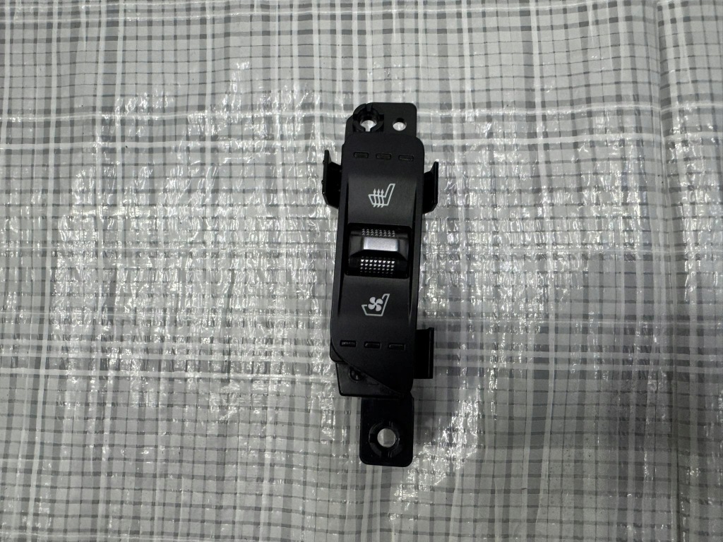 фото №1, Переключатель сиденье kia sorento iv 299223658