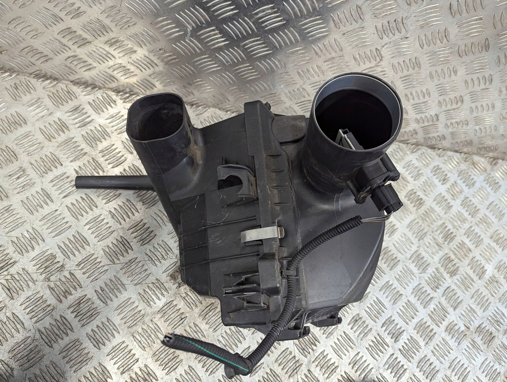 фото №8, Opel vivaro b 2014-2019 корпус фильтра воздуха труба воздухозаборник