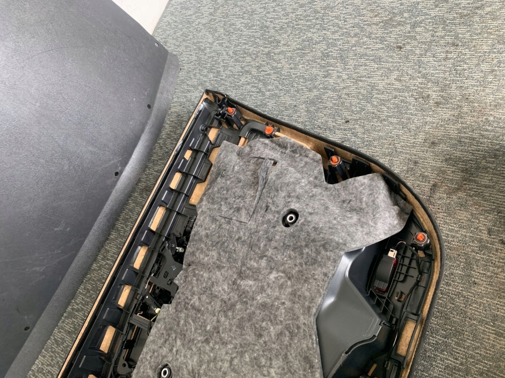 Купить Mercedes cla w117 универсал 2017 обшивка обшивка дверь передних левых